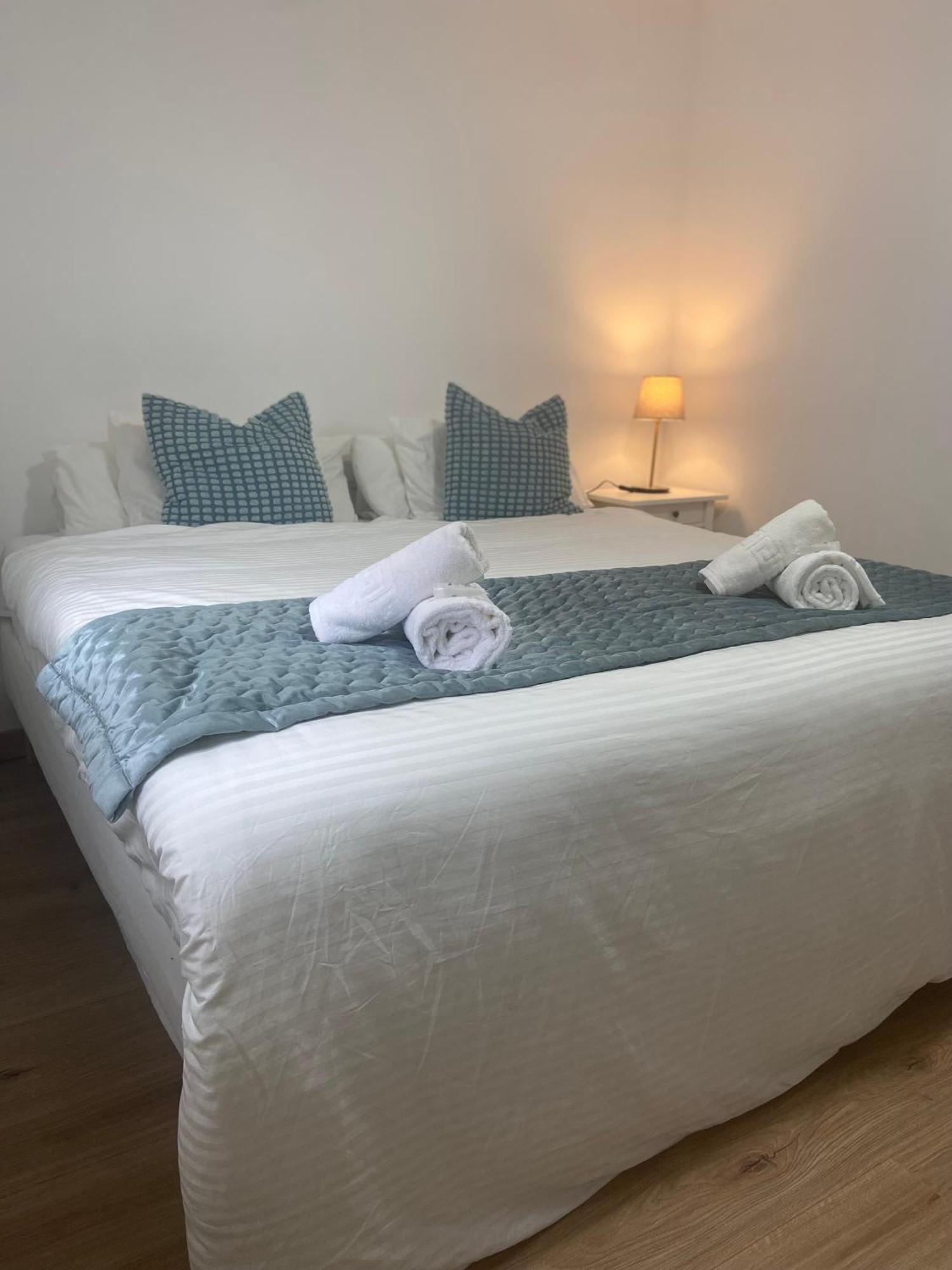 Dh Apartamento Turistico Onís Екстериор снимка
